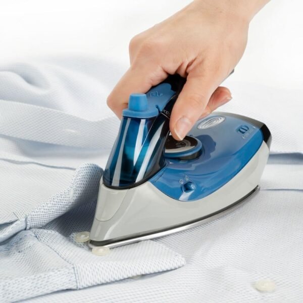 Ferro da stiro BLACK&DECKER da viaggio 1000 Watt colore Azzurro cod: BXIR1000E - Image 2